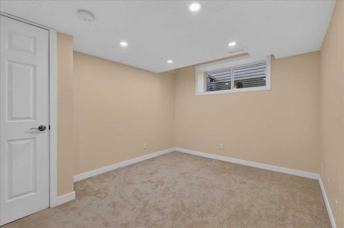277 Evermeadow Avenue Sw, Calgary, AB - Indoor