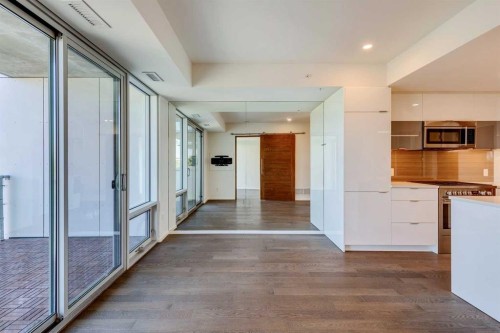 504-1020 9 Avenue Se, Calgary, AB - Indoor Photo Showing Kitchen