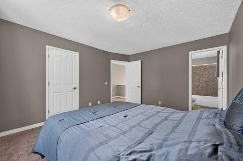 141 Douglas Glen Manor Se, Calgary, AB - Indoor Photo Showing Bedroom