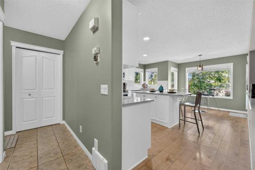 141 Douglas Glen Manor Se, Calgary, AB - Indoor Photo Showing Other Room