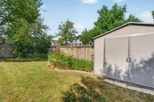 141 Douglas Glen Manor Se, Calgary, AB - Outdoor