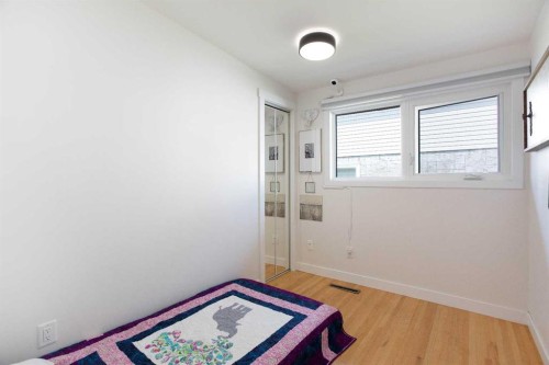624 Sherman Avenue Sw, Calgary, AB - Indoor