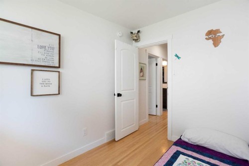 624 Sherman Avenue Sw, Calgary, AB - Indoor