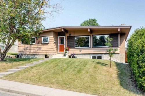 624 Sherman Avenue Sw, Calgary, AB - Outdoor