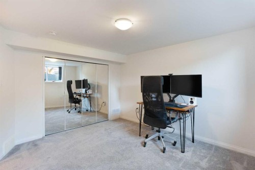 624 Sherman Avenue Sw, Calgary, AB - Indoor Photo Showing Office
