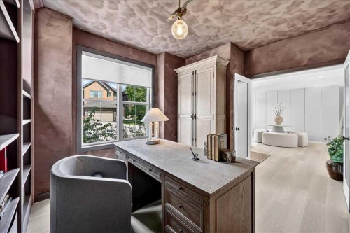 4 Quarry Landing Se, Calgary, AB - Indoor