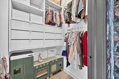 4 Quarry Landing Se, Calgary, AB - Indoor With Storage