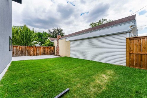 812 1 Street Nw, Calgary, AB - Outdoor
