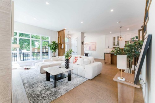 812 1 Street Nw, Calgary, AB - Indoor Photo Showing Living Room