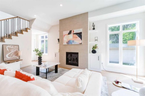 812 1 Street Nw, Calgary, AB - Indoor Photo Showing Living Room With Fireplace