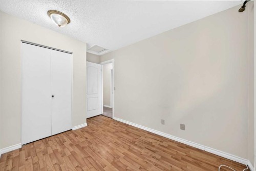 6437 Coach Hill Road Sw, Calgary, AB - Indoor Photo Showing Other Room