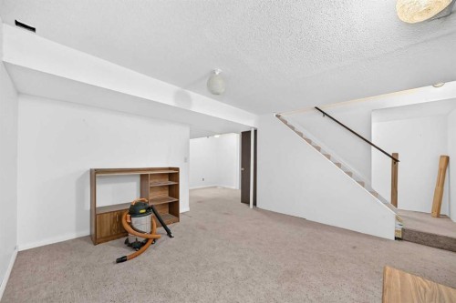 6437 Coach Hill Road Sw, Calgary, AB - Indoor Photo Showing Other Room