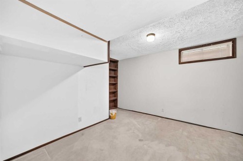 6437 Coach Hill Road Sw, Calgary, AB - Indoor Photo Showing Other Room