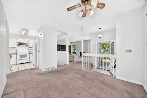 6437 Coach Hill Road Sw, Calgary, AB - Indoor Photo Showing Other Room