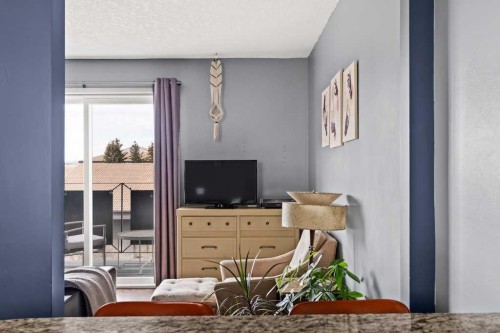7-1603 Mcgonigal Drive Ne, Calgary, AB - Indoor Photo Showing Bedroom