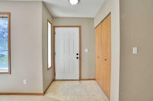 575-100 Jordan Parkway, Red Deer, AB - Indoor Photo Showing Other Room