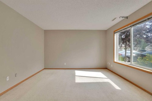 575-100 Jordan Parkway, Red Deer, AB - Indoor Photo Showing Other Room