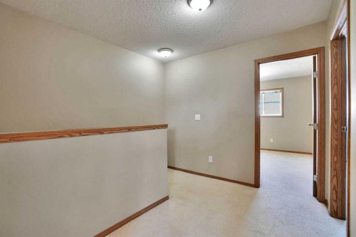 575-100 Jordan Parkway, Red Deer, AB - Indoor Photo Showing Other Room