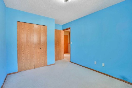 575-100 Jordan Parkway, Red Deer, AB - Indoor Photo Showing Other Room