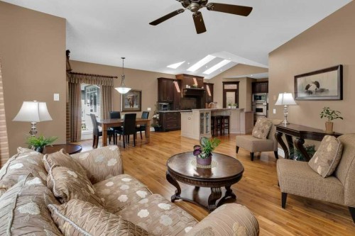 9 Tanner Close Se, Airdrie, AB - Indoor Photo Showing Living Room