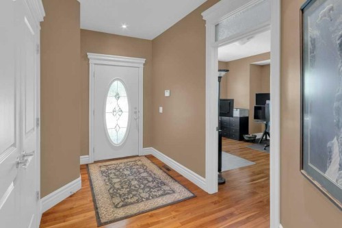 9 Tanner Close Se, Airdrie, AB - Indoor Photo Showing Other Room