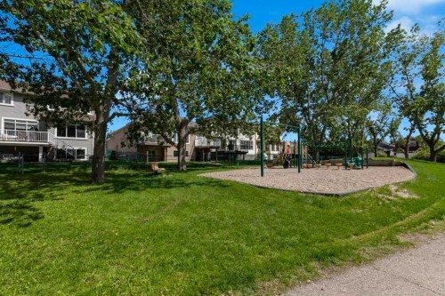 9 Tanner Close Se, Airdrie, AB - Outdoor
