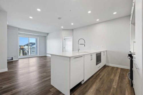 317-255 Les Jardins Park Se, Calgary, AB - Indoor