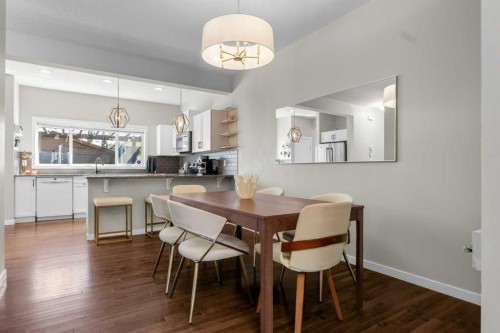 213 Mahogany Heights Se, Calgary, AB - Indoor Photo Showing Dining Room