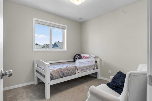213 Mahogany Heights Se, Calgary, AB - Indoor Photo Showing Bedroom