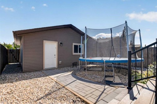 213 Mahogany Heights Se, Calgary, AB - Outdoor With Exterior