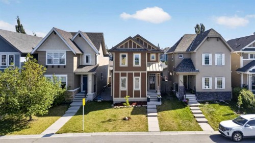213 Mahogany Heights Se, Calgary, AB - Outdoor With Facade
