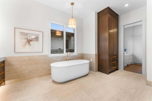 2608 13 Avenue Nw, Calgary, AB 
