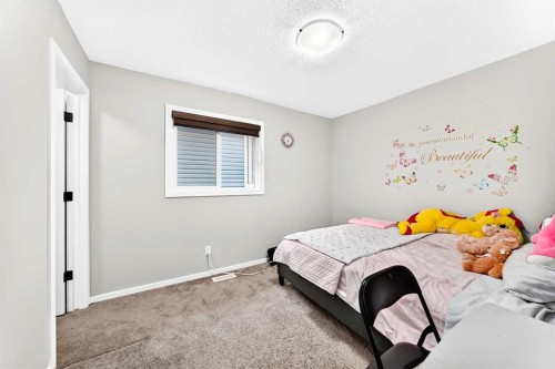 296 Nolancrest Heights Nw, Calgary, AB - Indoor Photo Showing Bedroom