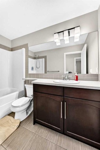 296 Nolancrest Heights Nw, Calgary, AB - Indoor Photo Showing Bathroom