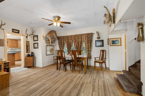 250035 Township Road 304, Rural Kneehill County, AB - Indoor Photo Showing Dining Room