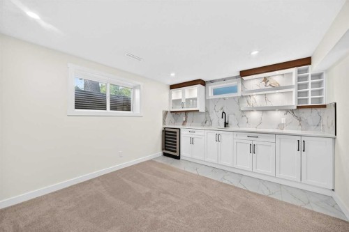 808 Avonlea Place Se, Calgary, AB - Indoor