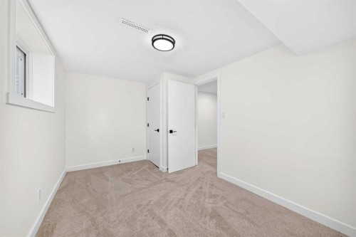 808 Avonlea Place Se, Calgary, AB - Indoor Photo Showing Other Room