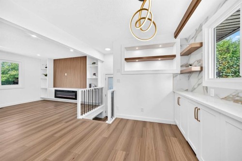 808 Avonlea Place Se, Calgary, AB - Indoor