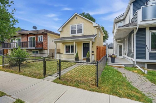 121 15 Street Nw, Calgary, AB - Outdoor With Deck Patio Veranda