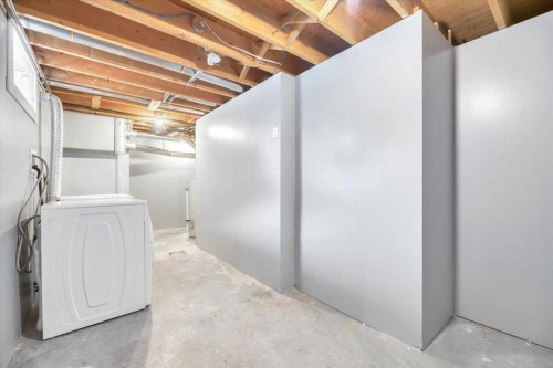 4819 Memorial Drive Se, Calgary, AB - Indoor Photo Showing Basement