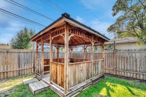 4819 Memorial Drive Se, Calgary, AB - Outdoor