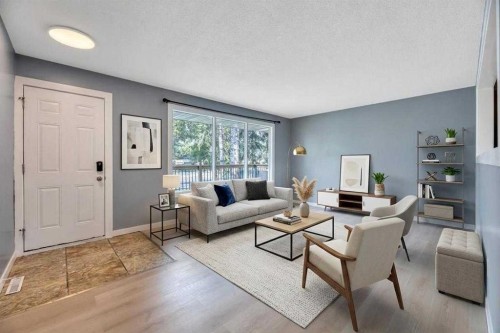 4819 Memorial Drive Se, Calgary, AB - Indoor Photo Showing Living Room