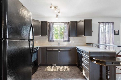 1501 Strathcona Close, Strathmore, AB - Indoor Photo Showing Kitchen