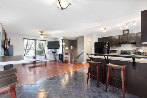 1501 Strathcona Close, Strathmore, AB - Indoor Photo Showing Kitchen