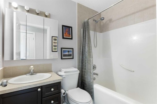 1501 Strathcona Close, Strathmore, AB - Indoor Photo Showing Bathroom