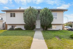 1501 Strathcona Close Strathmore, AB T1P 1S2