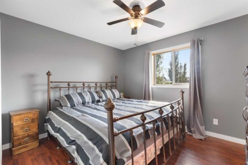 1501 Strathcona Close, Strathmore, AB - Indoor Photo Showing Bedroom