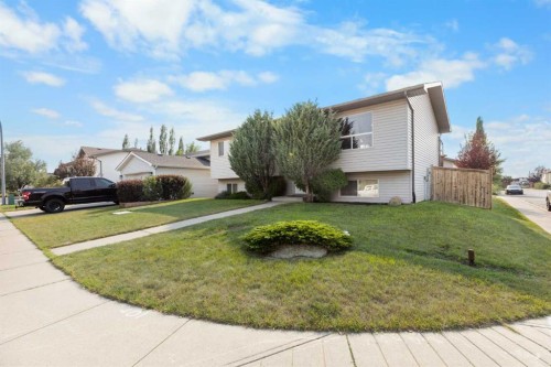 1501 Strathcona Close, Strathmore, AB - Outdoor