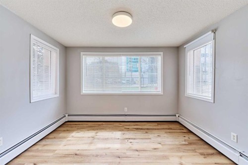 106-126 14 Avenue Sw, Calgary, AB - Indoor Photo Showing Other Room