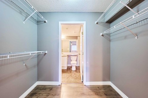 106-126 14 Avenue Sw, Calgary, AB - Indoor With Storage